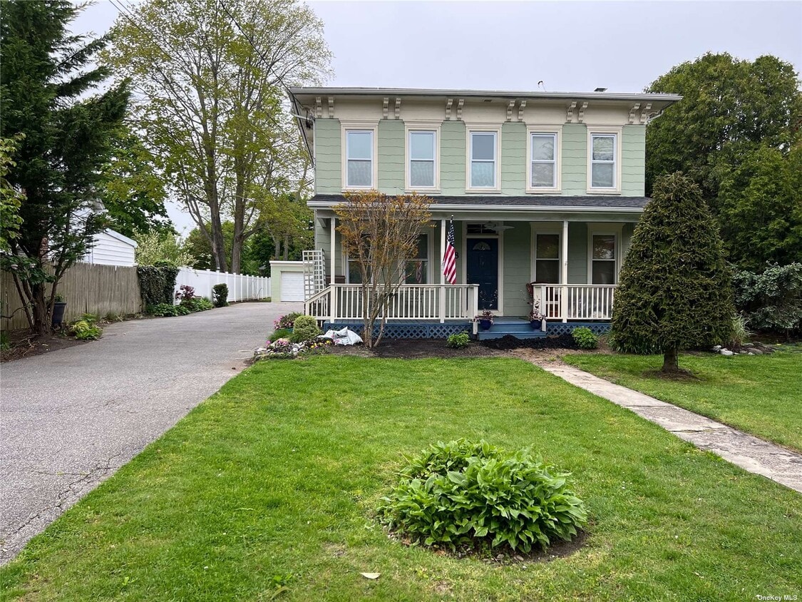 168 Foster Ave, Sayville, NY 11782 House Rental in Sayville, NY
