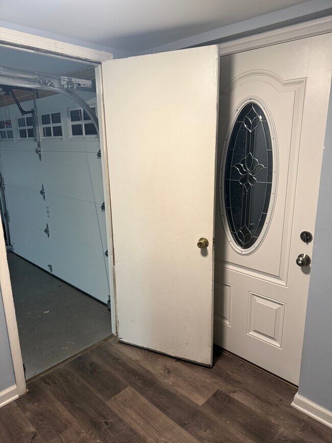 Foto del edificio - 478B Laurel Brook Dr