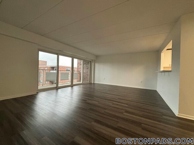 Building Photo - 51 Hill Rd