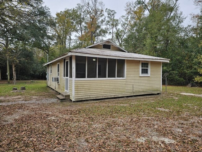 Foto del edificio - Available Now!