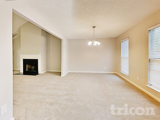 Foto del edificio - 7740 Country Pass