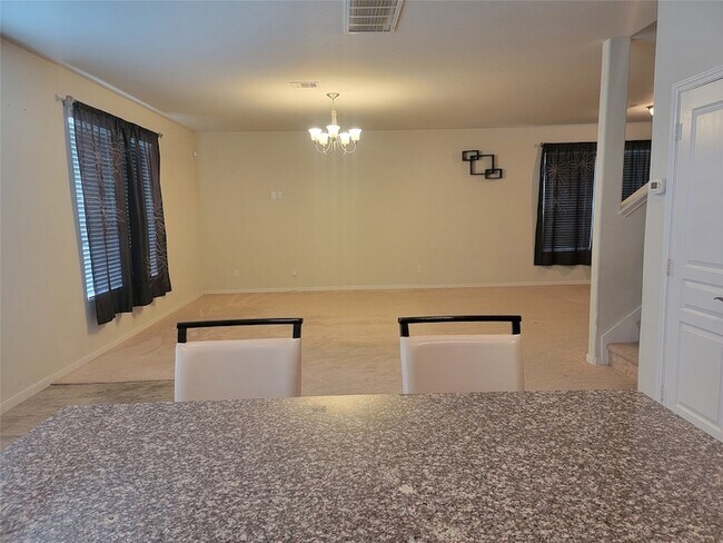 Foto del edificio - 20135 Linden Spruce Ln