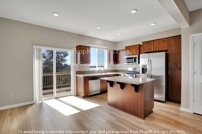 Foto del edificio - 3 Bedroom Townhome in Happy Valley w/ Amaz...