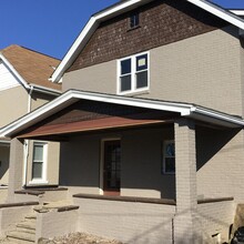 Building Photo - 752 3rd St