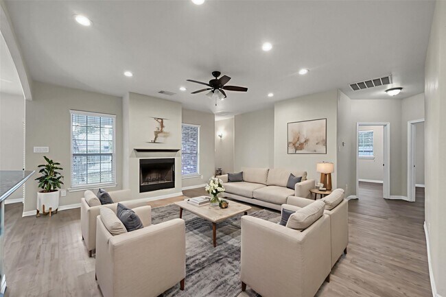 Foto del edificio - 3429 Nottingham Ln