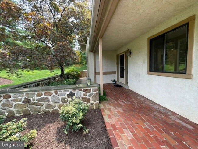Foto del edificio - 19 Sugar Knoll Dr