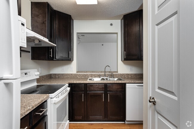 2BR, 2BA - 979SF - The Aspens Apartments
