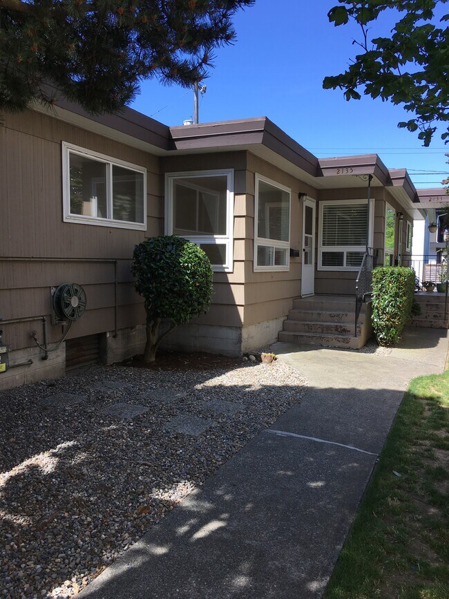 Front porch entry into unit. - 2133 California Ave
