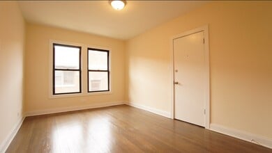 Building Photo - 2645 N Spaulding Ave