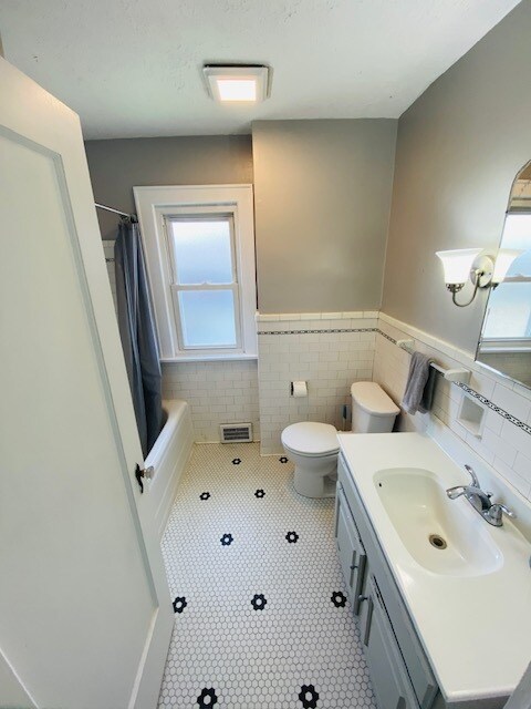 Foto del edificio - 1029 23rd St NW
