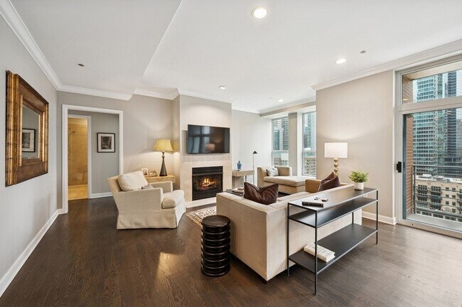 Foto del edificio - 415 E North Water St