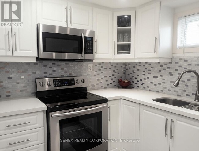 Building Photo - 8 Montrose Pl