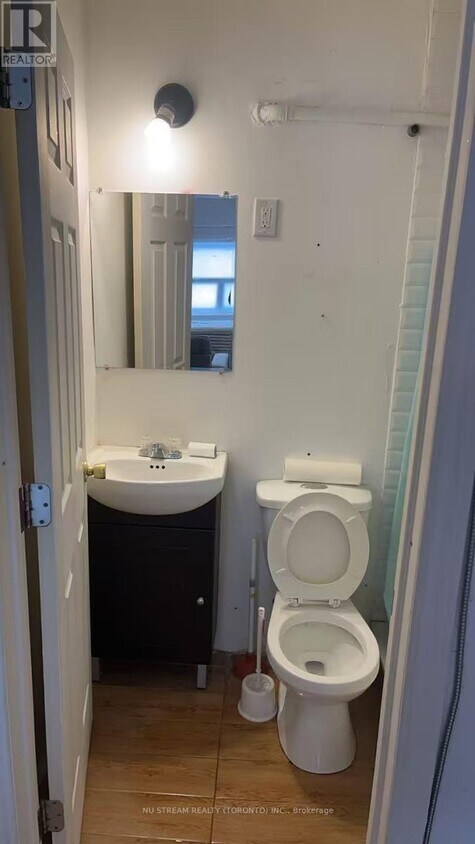 Photo du bâtiment - 409 Huron St