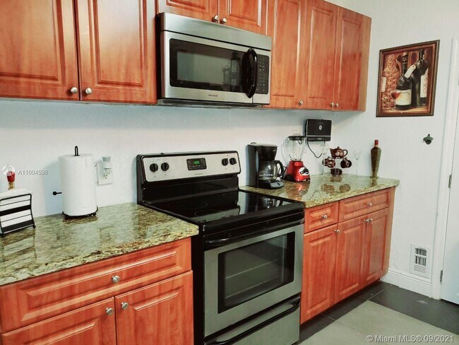 Foto del edificio - 121 SW 51st Ave