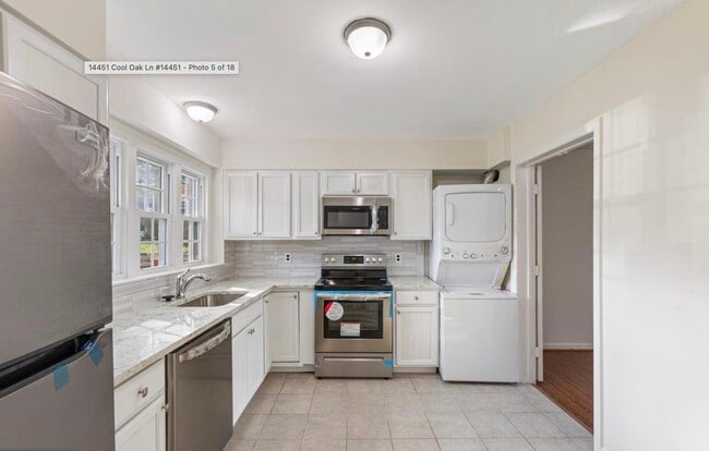 Building Photo - 14451 Cool Oak Ln