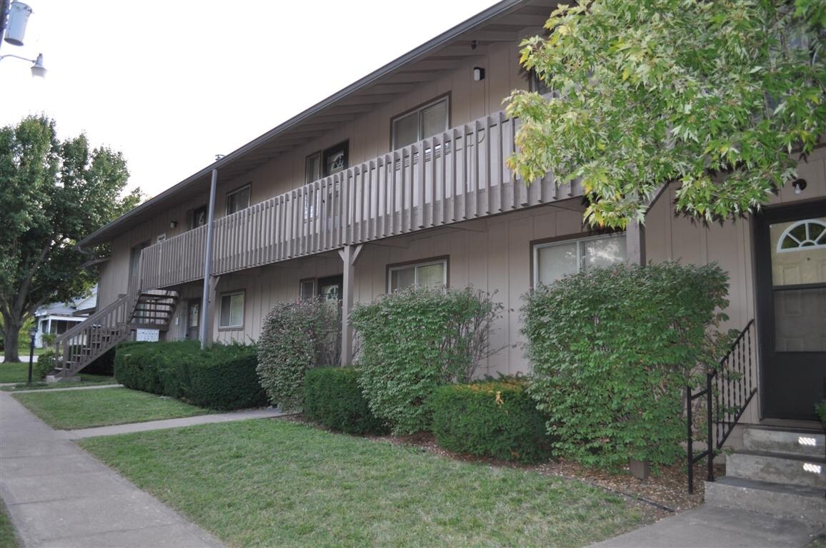 535 S Washington Ave, Aurora, MO 65605 Apartments in Aurora, MO