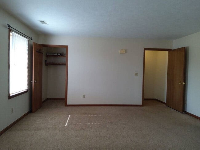 Building Photo - 813 Antler Dr