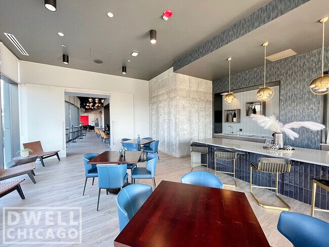 Foto del edificio - 70 E 21st St