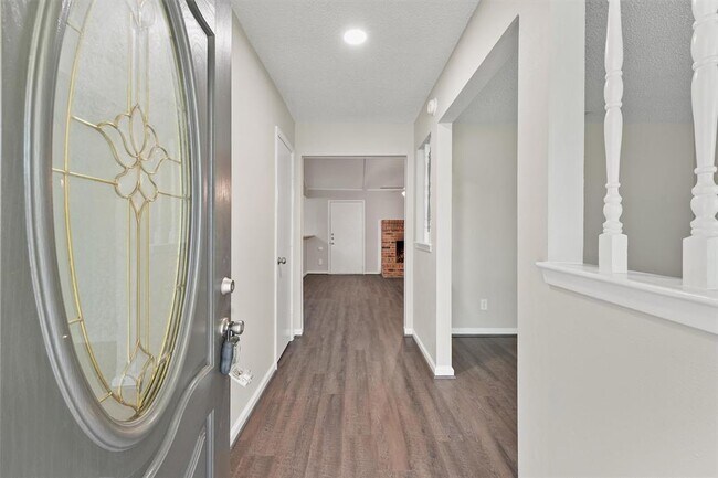 Foto del edificio - 7103 Foxway Ln