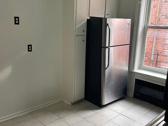 Foto del edificio - 322 E 94th St