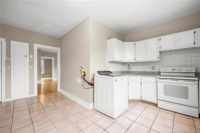 Foto del edificio - 49 Atwater Ave