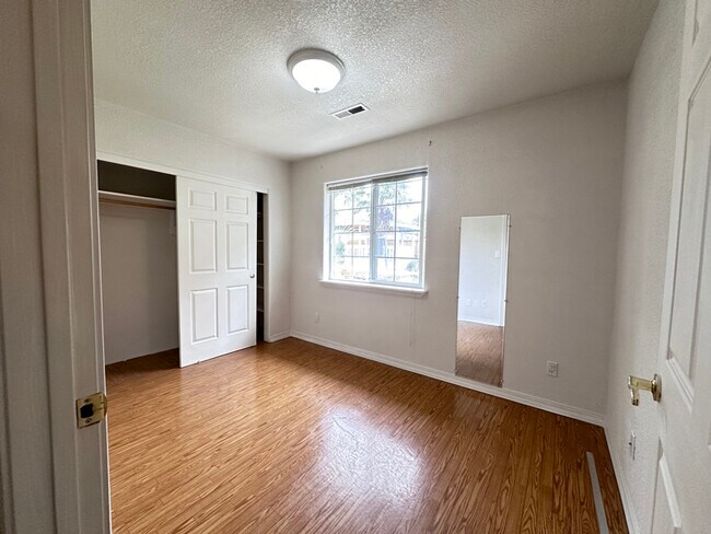 Foto del edificio - 3100 SE 122nd Ave