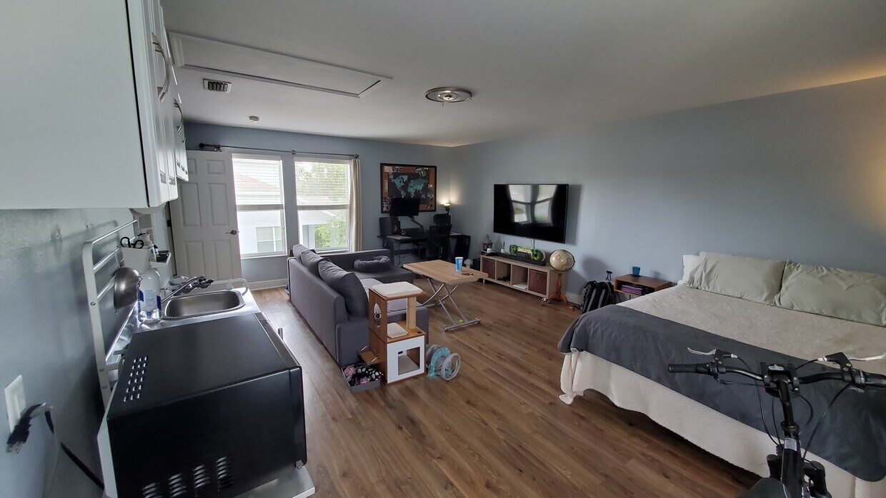 Building Photo - 6439 New Independence Pky