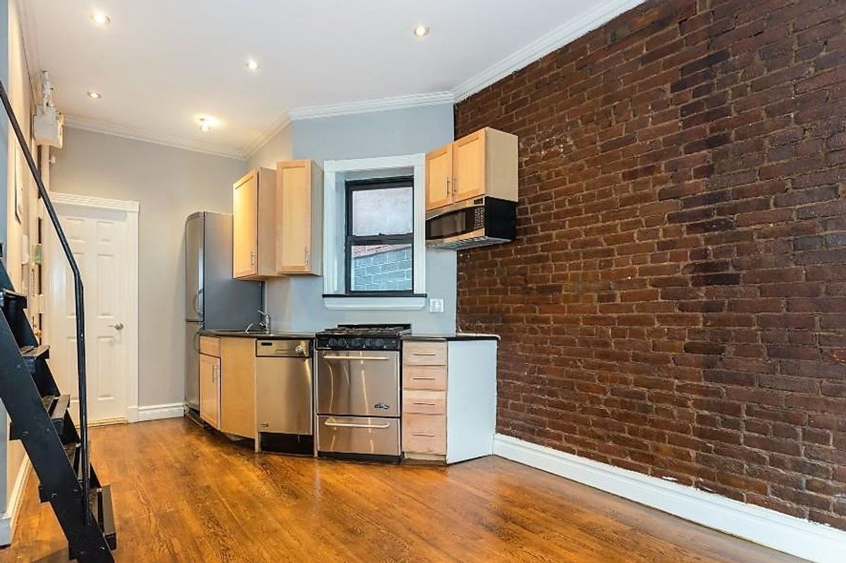 Foto principal - E 23RD ST.