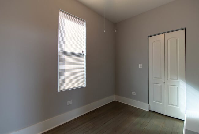Foto del edificio - 2117 W 18th St