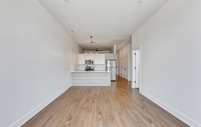 Building Photo - 3312 N Halsted St