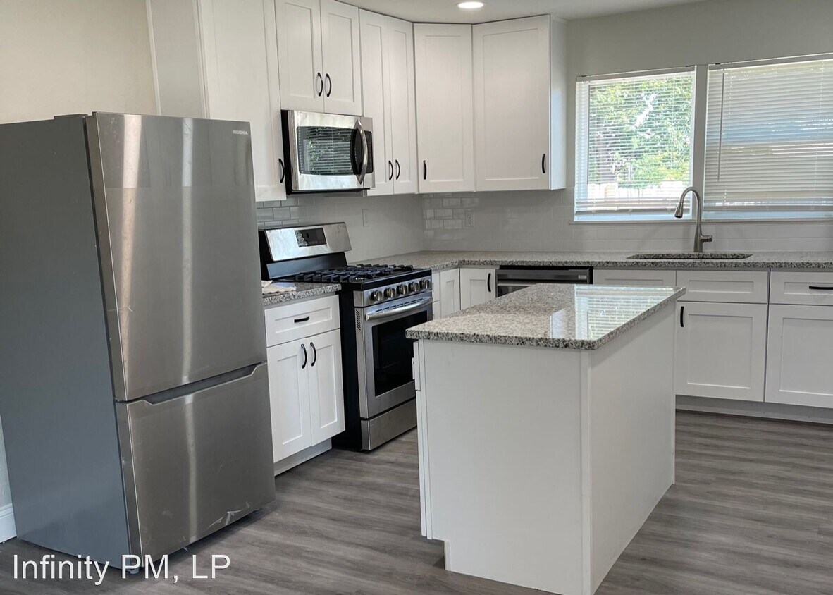 Foto principal - 4 br, 2 bath House - 205 Randol Mill