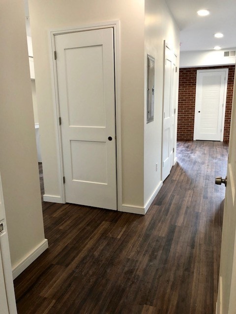 Building Photo - Parker Place - One Month Free!