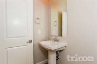 Interior Photo - Tricon Twelve Bridges