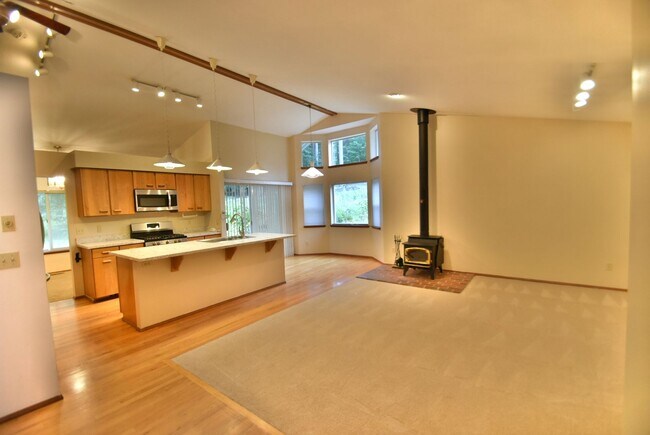 Foto del edificio - 3bd/2ba Woodinville Home