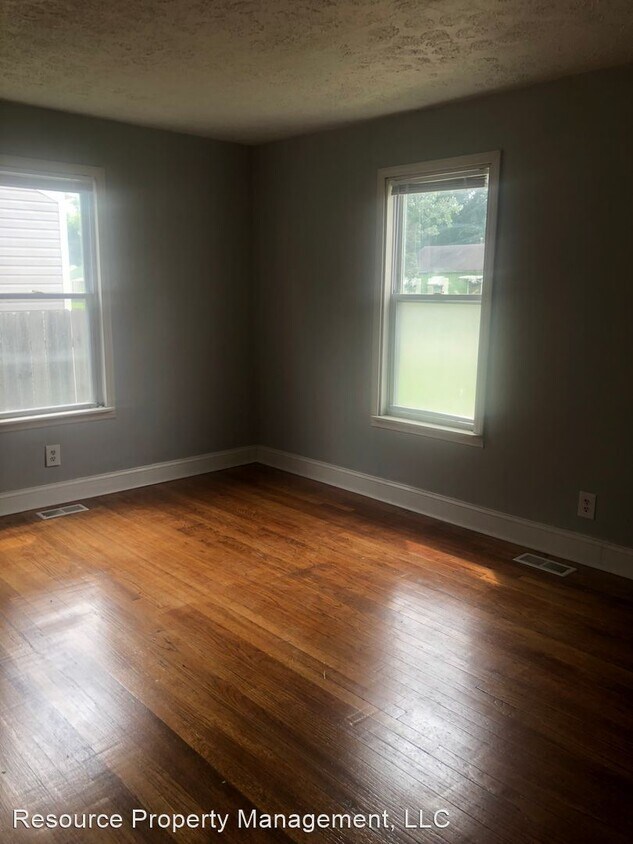 Primary Photo - 4 br, 1 bath House - 2643 Dixdale Ave