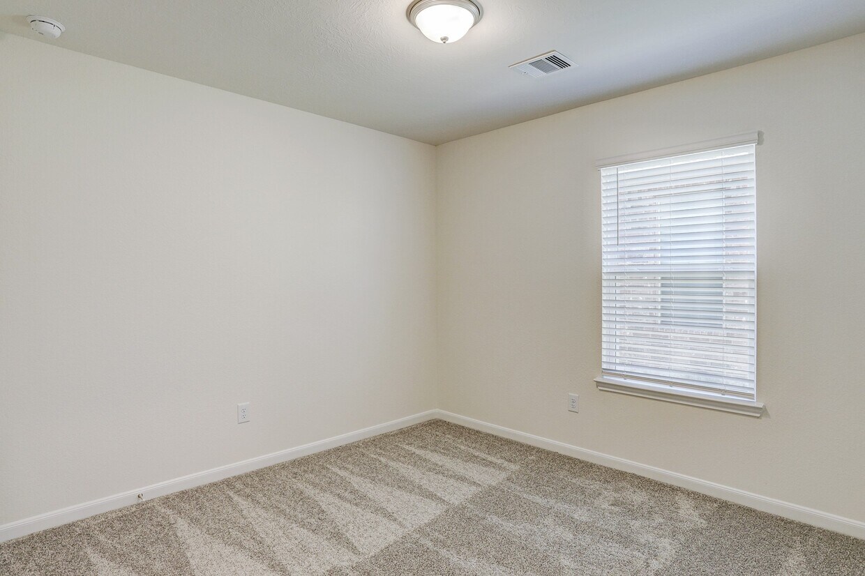 Foto del edificio - 28419 Aubrey Orchard Ln