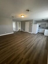 Building Photo - 527 Hutchens Rd