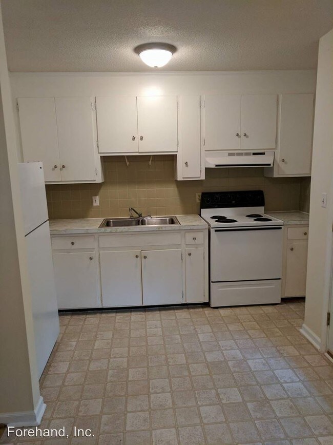 137 East St, Madison Heights, VA 24572 Condo for Rent in Madison