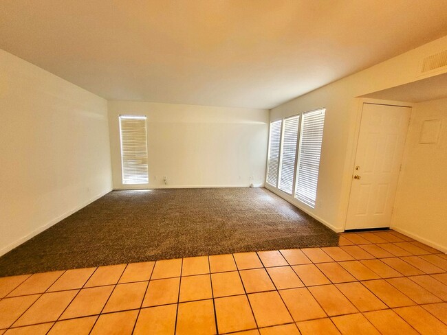 Foto del edificio - AFFORDABLE TOWNHOUSE IN TEMPE!