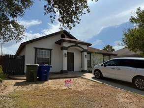 Building Photo - 1168 Savannah Loop