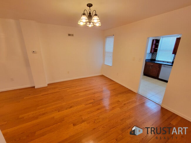 Building Photo - 3 bedroom house in Tacony