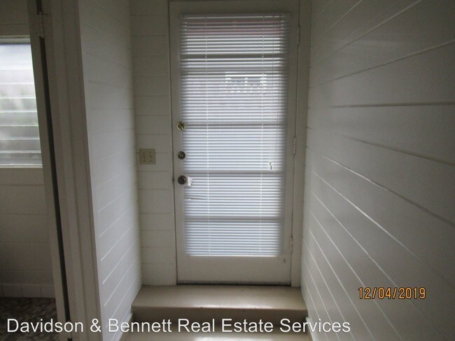 Building Photo - 2 br, 2 bath House - Ramona 5 Ave.