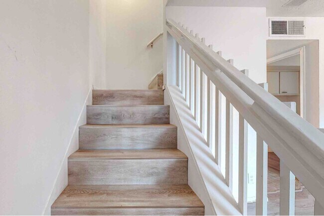Foto del edificio - 621 Grecian Ln NW