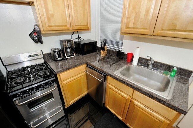 Building Photo - 440 West 45th Street