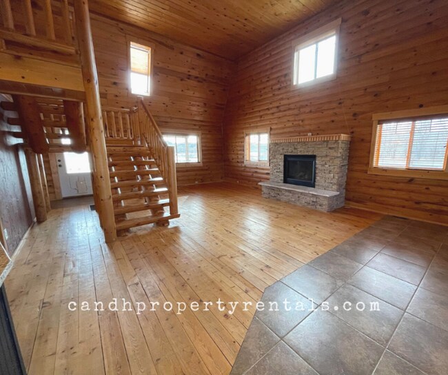 22 Yellowstone Meadow Rd, Park City, MT 59063 House Rental in Park