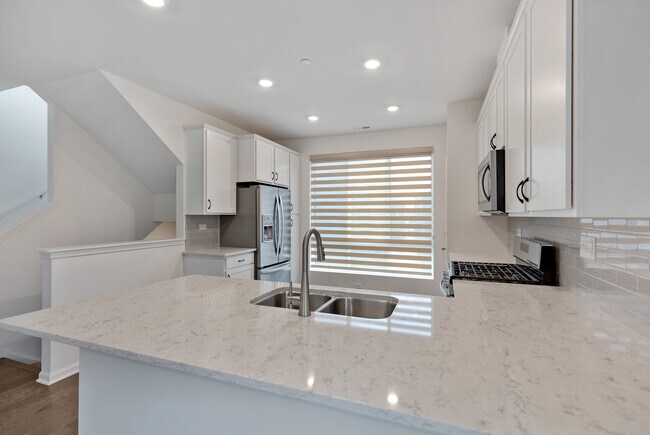 Building Photo - 1214 Catalina Ct.