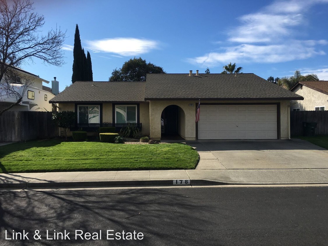 Foto principal - 3 br, 2 bath House - 178 Kingswood Ave