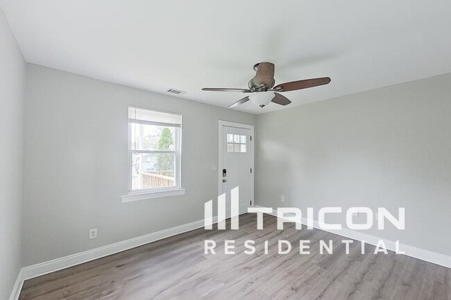 Foto del edificio - 3300 Maygreen Ave