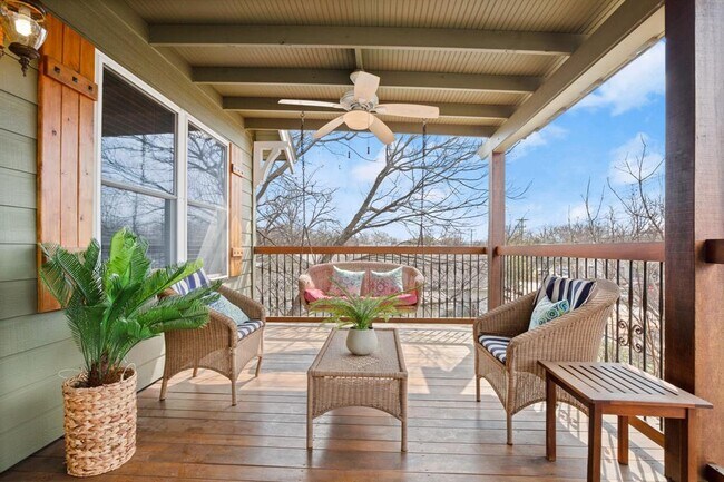 Foto del edificio - 912 E 51st St