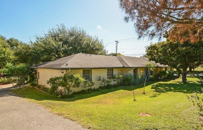 Building Photo - 1708 Windoak Dr